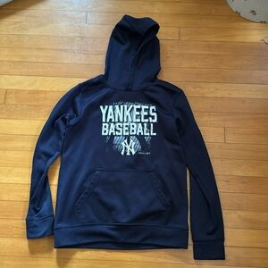Kids Yankees sweatshirt great for beginning of the season or school spirit days!